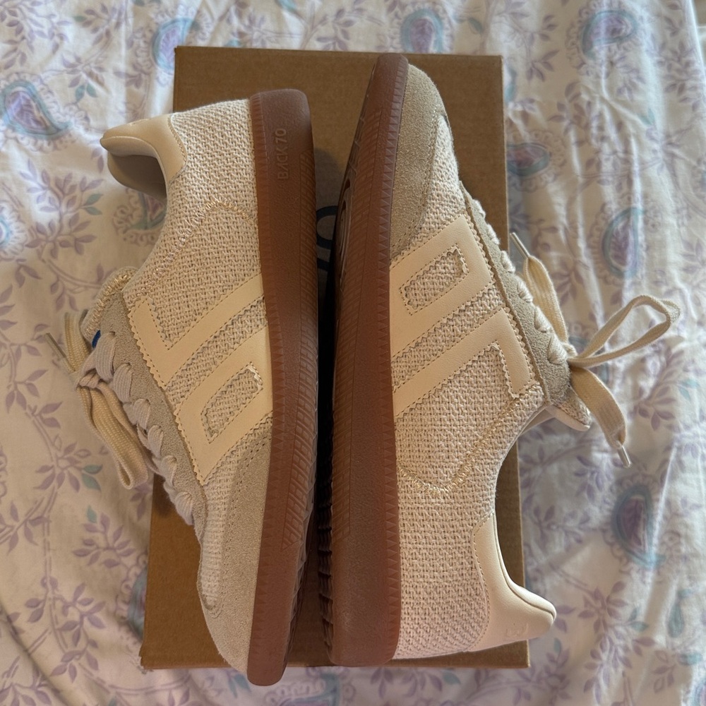 Women's Beige Sneakers
